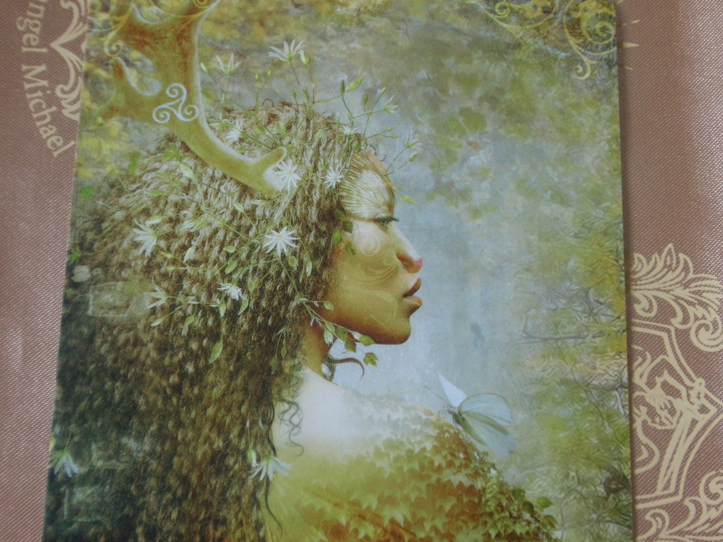 グッドタロットオラクルカード Queen of Earth