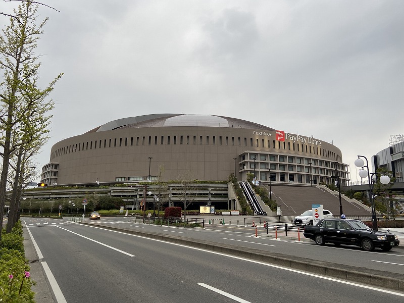 福岡建築散歩 その1 百道浜エリア とりあえず 歩くか 晴れた日は星空の下で寝るのもいい