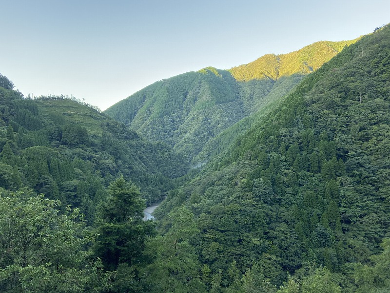 九州自然歩道 54日目 清流川辺川を眺めながら子守唄の里へ 熊本県八代市泉町仁田尾（五家荘）～球磨郡五木村頭地 2020年9月27日 - 九州 ...