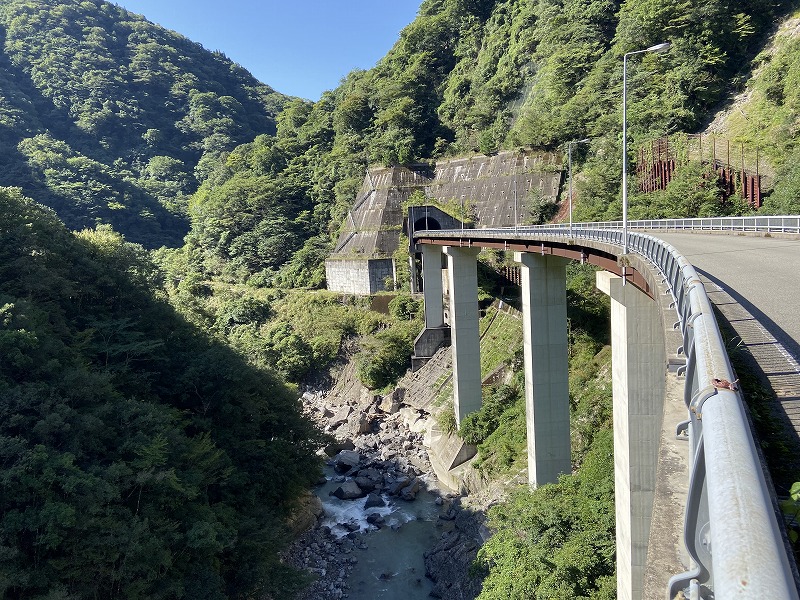 九州自然歩道 54日目 清流川辺川を眺めながら子守唄の里へ 熊本県八代市泉町仁田尾（五家荘）～球磨郡五木村頭地 2020年9月27日 - 九州 ...