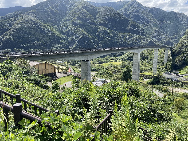 九州自然歩道 54日目 清流川辺川を眺めながら子守唄の里へ 熊本県八代市泉町仁田尾（五家荘）～球磨郡五木村頭地 2020年9月27日 - 九州 ...
