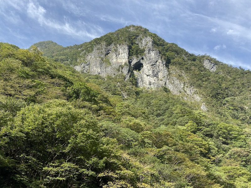 九州自然歩道 55日目 標高1000mの心地よい林道を歩く 熊本県球磨郡五木村頭地～水上村白蔵越 2020年10月3日 - 九州自然歩道を週末 ...