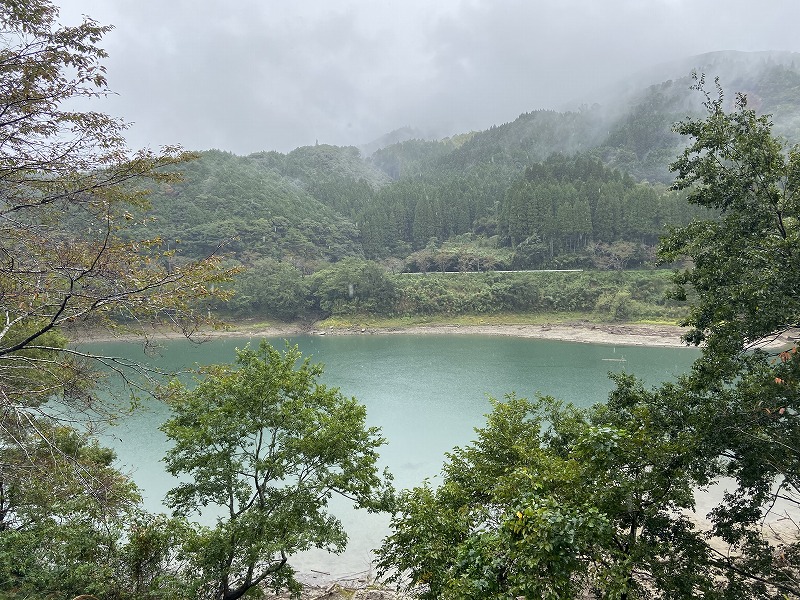 九州自然歩道 57日目 球磨川源流域から人吉盆地へと下る 熊本県球磨郡水上村湯山温泉~球磨郡多良木町ブルートレインたらぎ 2020年10月17 ...