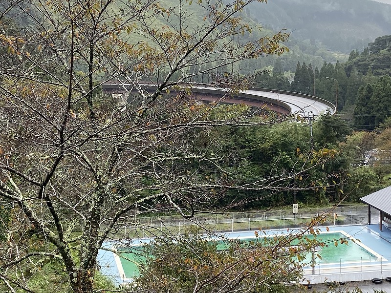 九州自然歩道 57日目 球磨川源流域から人吉盆地へと下る 熊本県球磨郡水上村湯山温泉～球磨郡多良木町ブルートレインたらぎ 2020年10月17 ...