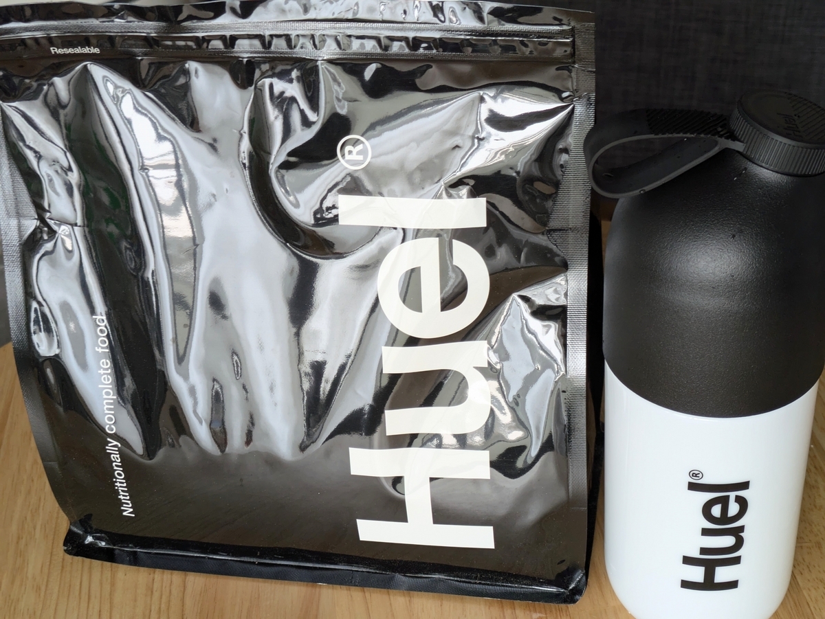 Huel ブラックエディションバナナ味、チョコレート味