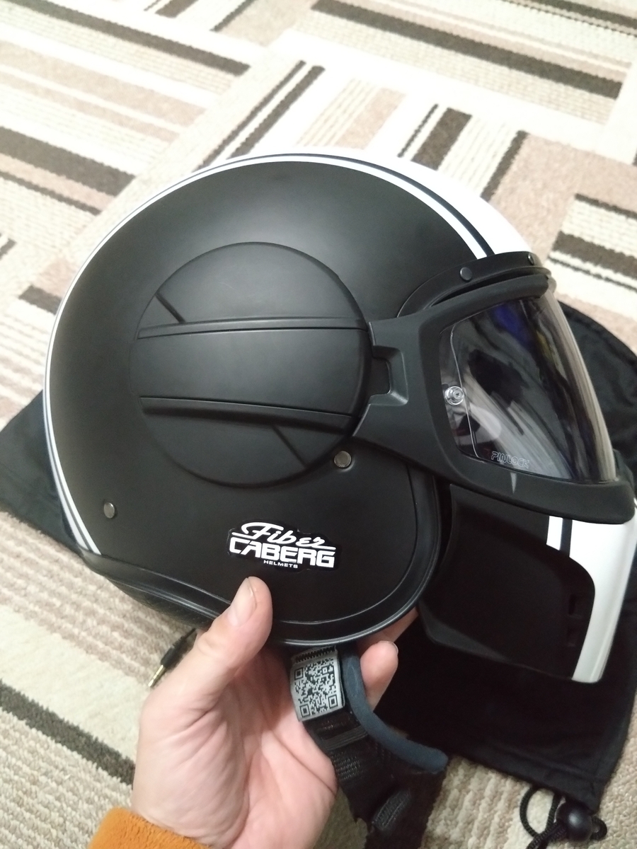 ヘルメット紹介 Carberg Ghost ジェットヘルメット(フリップ