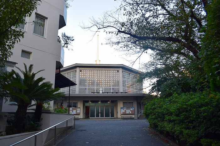 今では珍しい八角形の聖堂 カトリック藤沢教会 に行ってきた 社内ニートが巡る全国旅日記