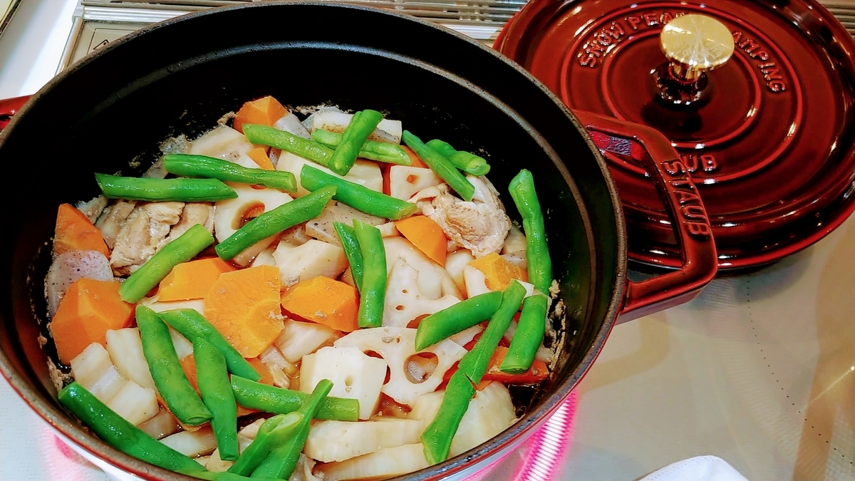 staub ストウブラウンド スノーピーク peak 22cm staub ストウブラウンド スノーピーク snowpeak 22cm