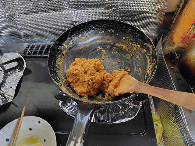 卵味噌づくり