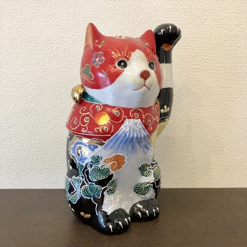 九谷焼の招き猫