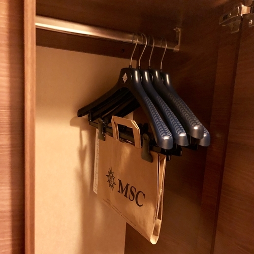 ハンガースペース（片側）