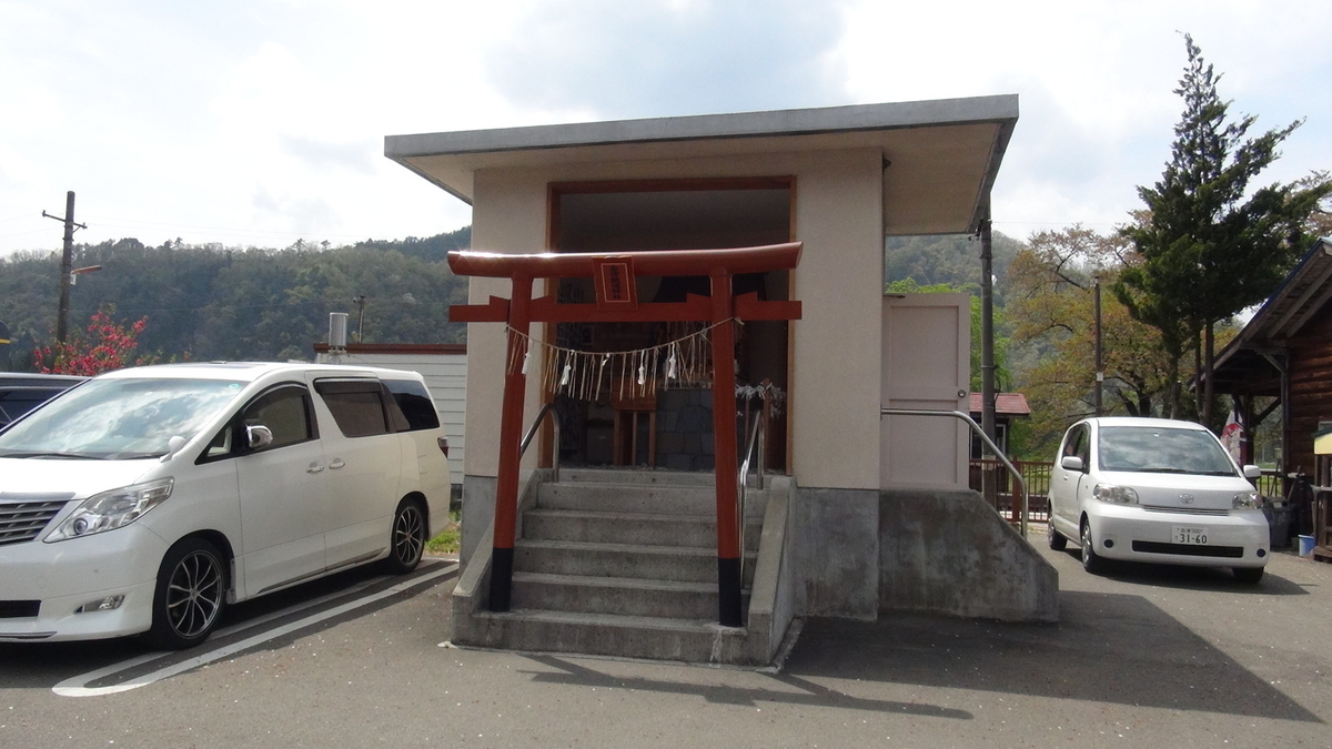 会津鉄道神社外観