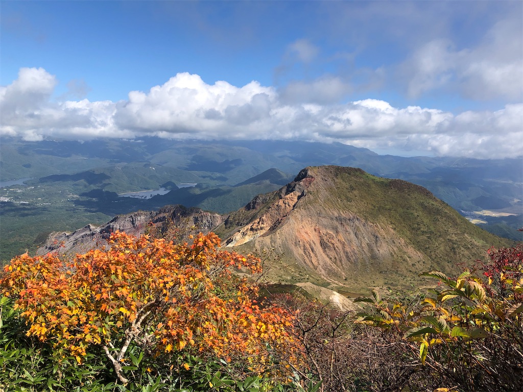 弘法清水から見た櫛ヶ峰。