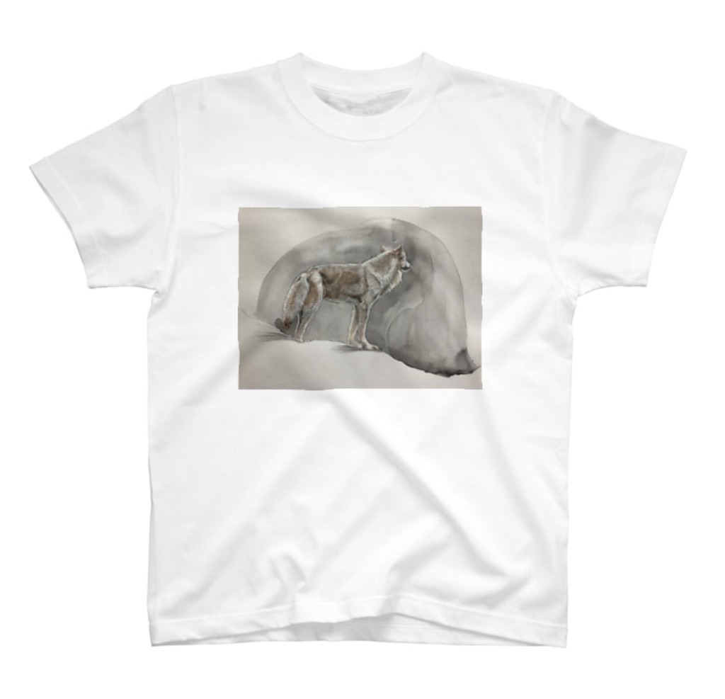 立つオオカミ。 Tシャツ