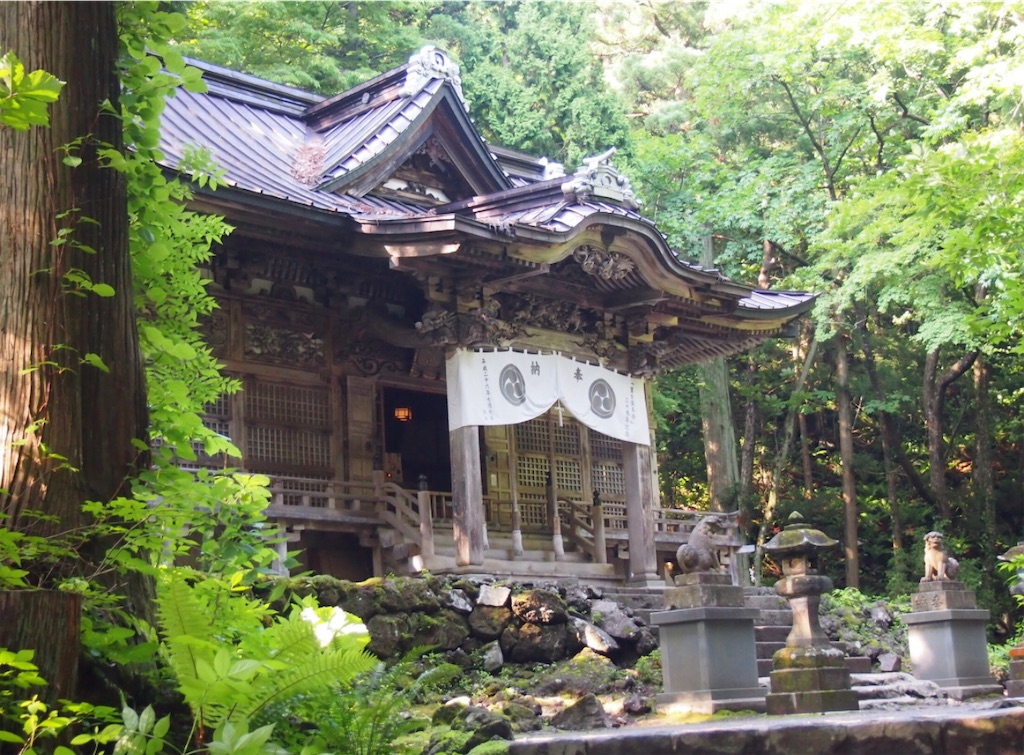 十和田神社本殿