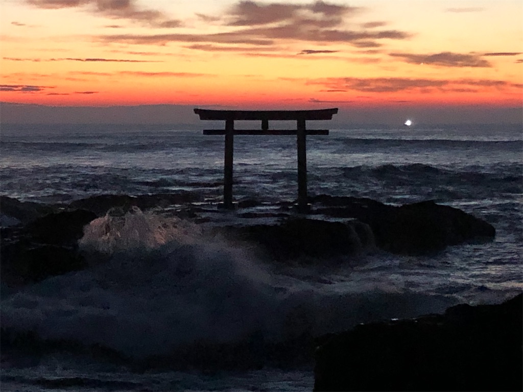 神磯の鳥居