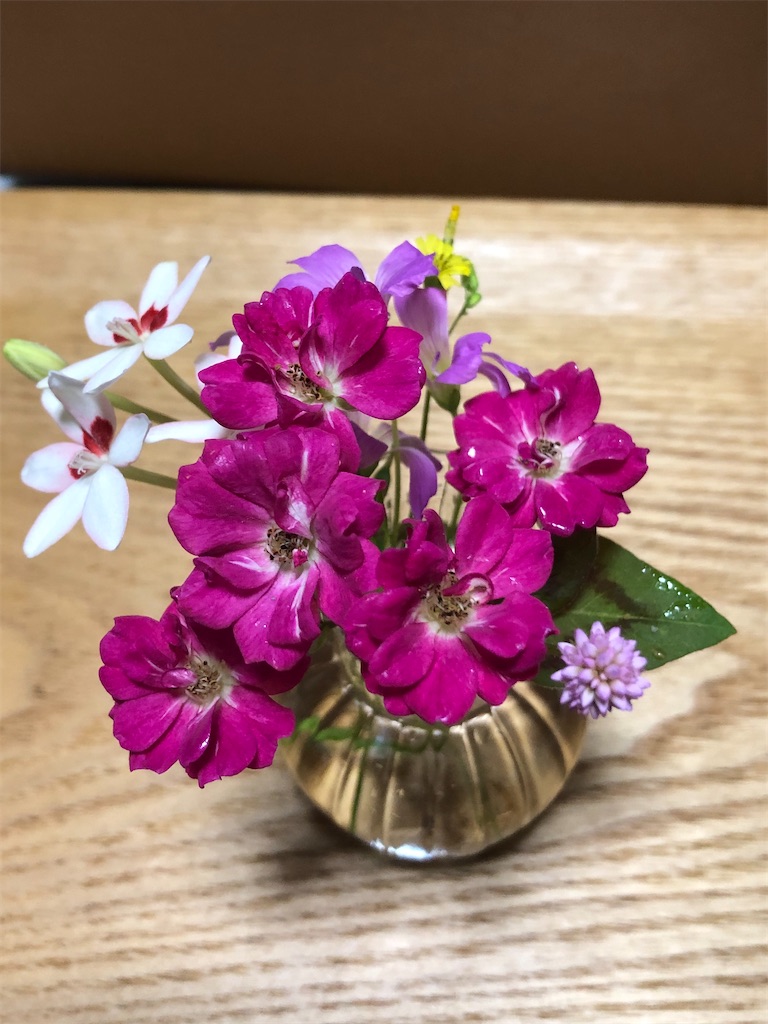 可愛い小さな花束