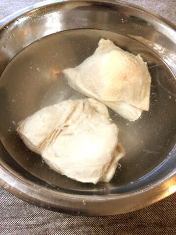 柔らかしっとりを極めるなら。茹でサラダチキン