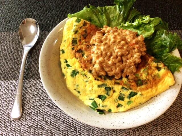 小葱チーズ豆腐オムレツの豆板醤マヨ納豆タレ(糖質4.9g) 小葱チーズ豆腐オムレツの豆板醤マヨ納豆タレ(糖質4.9g)