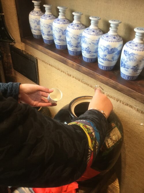 城内で手招きする、魅惑のお土産店達 城内で手招きする、魅惑のお土産店達