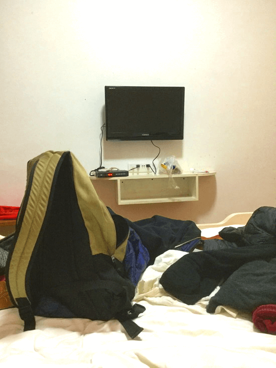 賑やかな楽しさに包まれる宿泊所の夜 賑やかな楽しさに包まれる宿泊所の夜