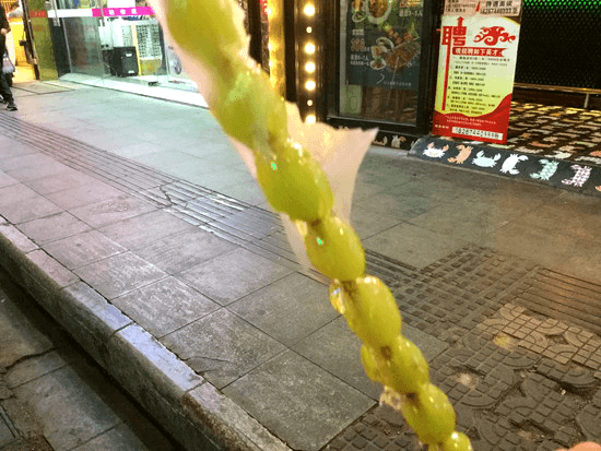 果物と野菜の飴串