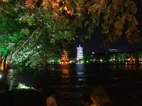 桂林の夜の街並み 桂林の夜の街並み