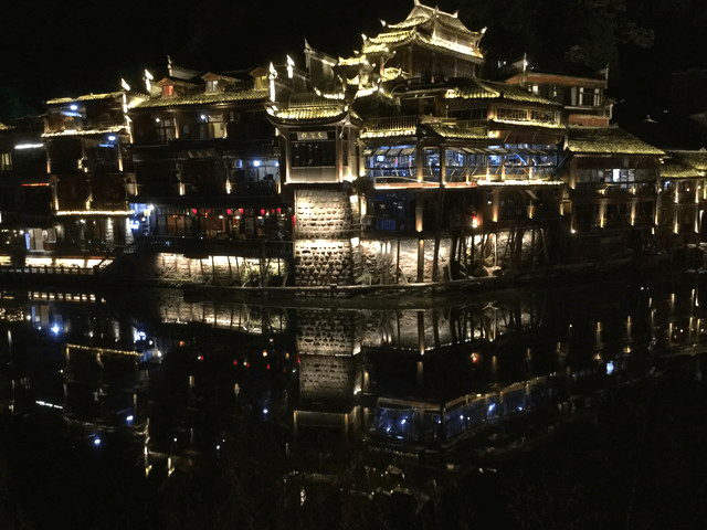 中国一美しいと言われる鳳凰古城を、手あたり次第に満喫する 中国一美しいと言われる鳳凰古城を、手あたり次第に満喫する