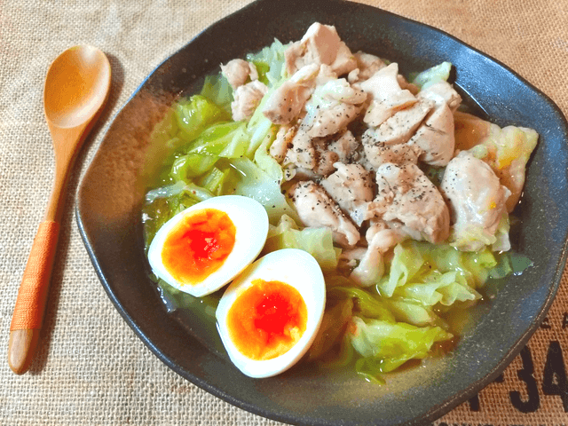 炊飯器一撃の鶏ガラ柚子胡椒カルアチキン（糖質8.3g）