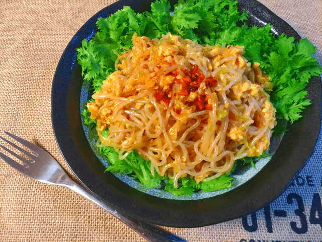 麺感抜群の食べる辣油のペペたま白滝パスタ（糖質5.9g）