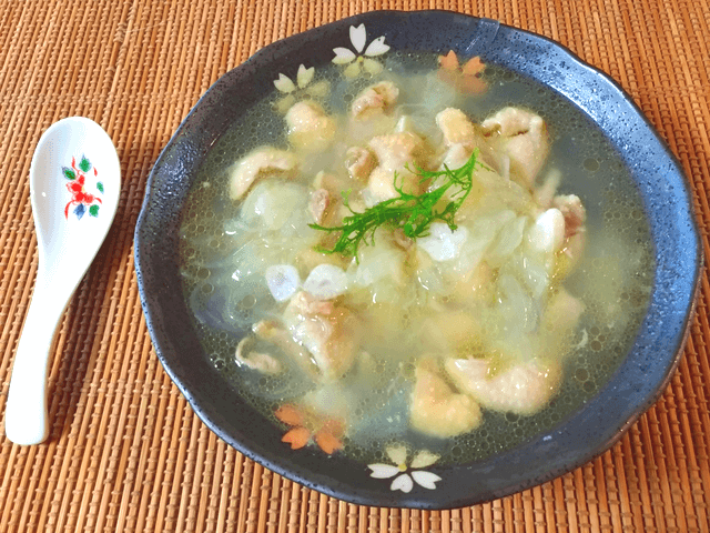 大変美味しい鶏皮オニオン大蒜生姜スープ(糖質9.3g)