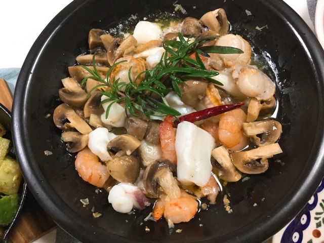 f:id:nekozanaruri:20191213234311j:plain
