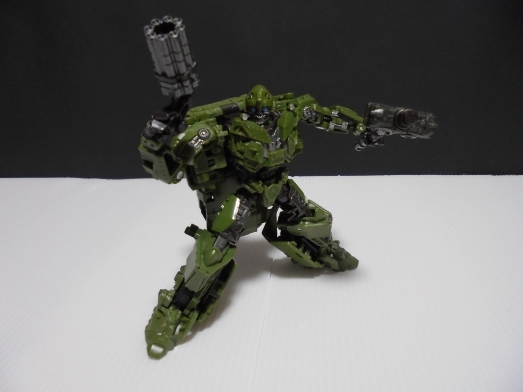 トランスフォーマー バンブルビー 水筒 最終値下げ ZB-7の名を持つ