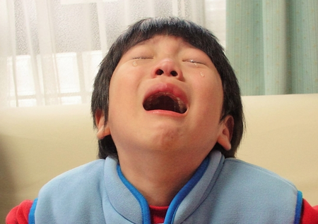 泣く子供 泣く子供