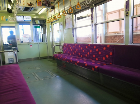 電車内 電車内