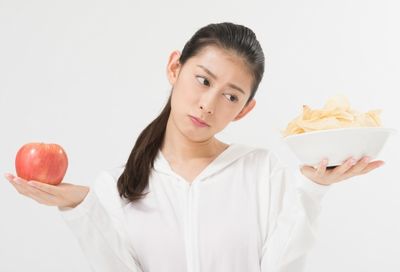 妊娠中のおやつって食べちゃダメ？