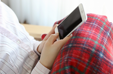 女性とスマホ 女性とスマホ