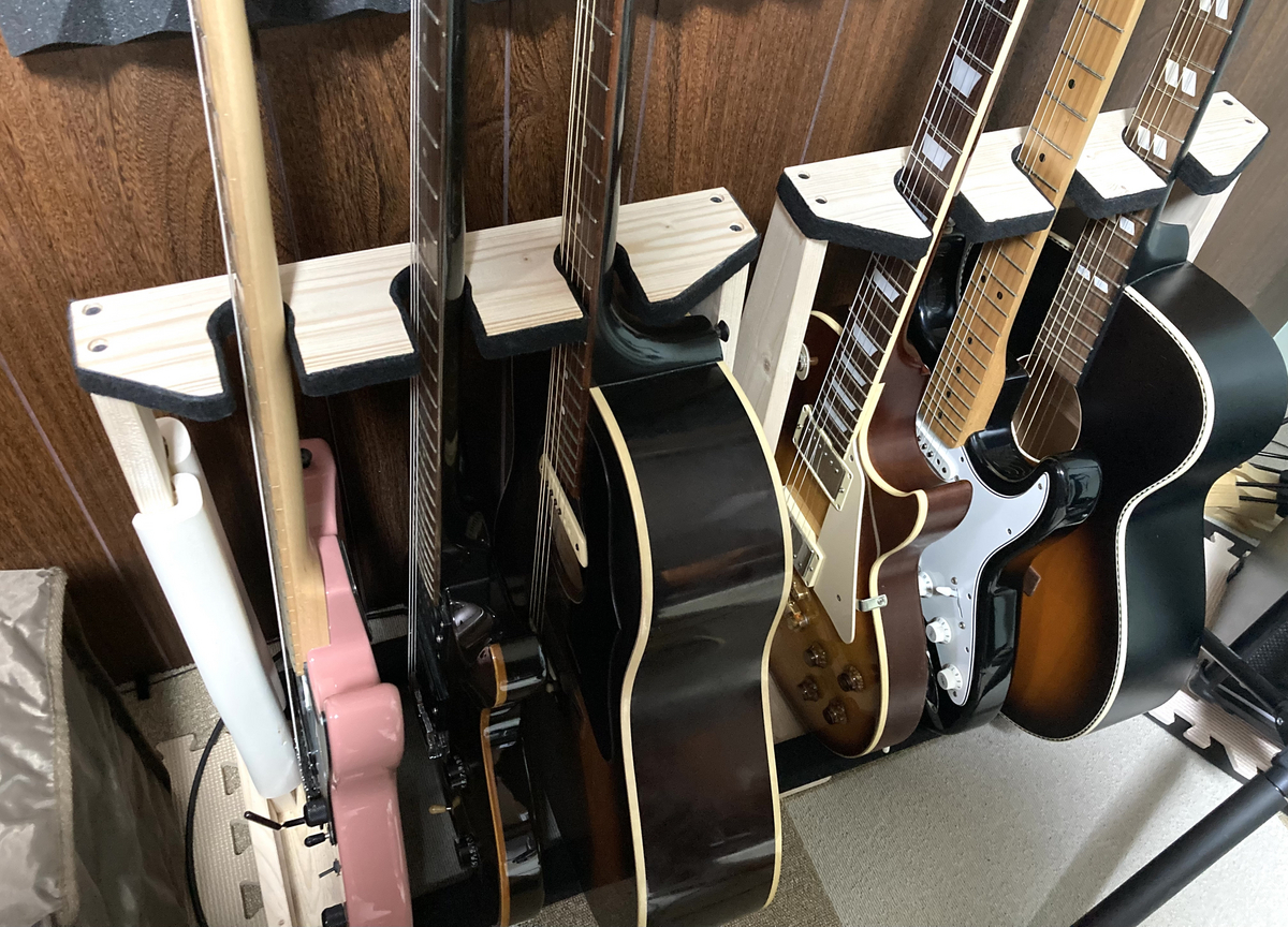杜の工房さんの木製ギタースタンド。 - Nobuの日々のギターとか音楽 