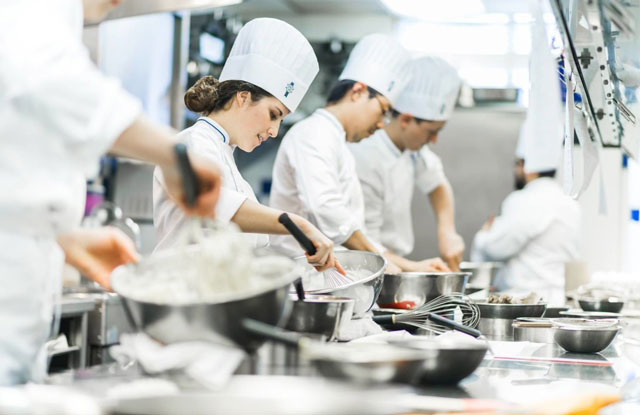yêu cầu của nghề nấu ăn giúp việc nấu nướng dễ dàng hơnn