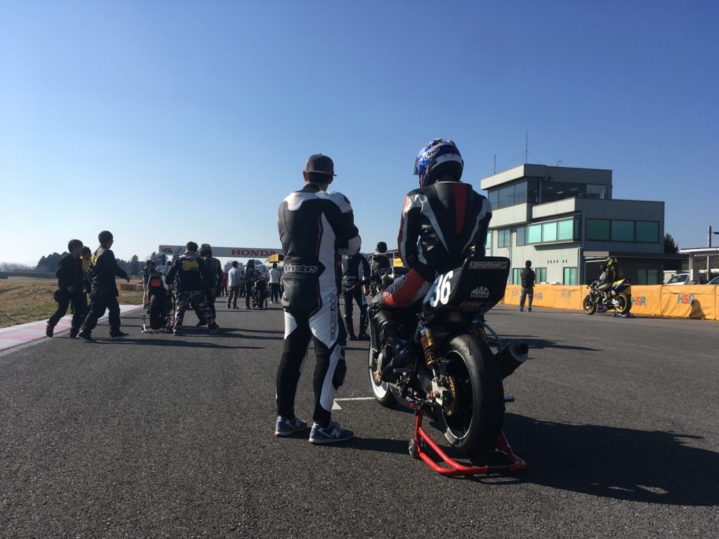 f:id:ngxyh754:20171204001335j:plain