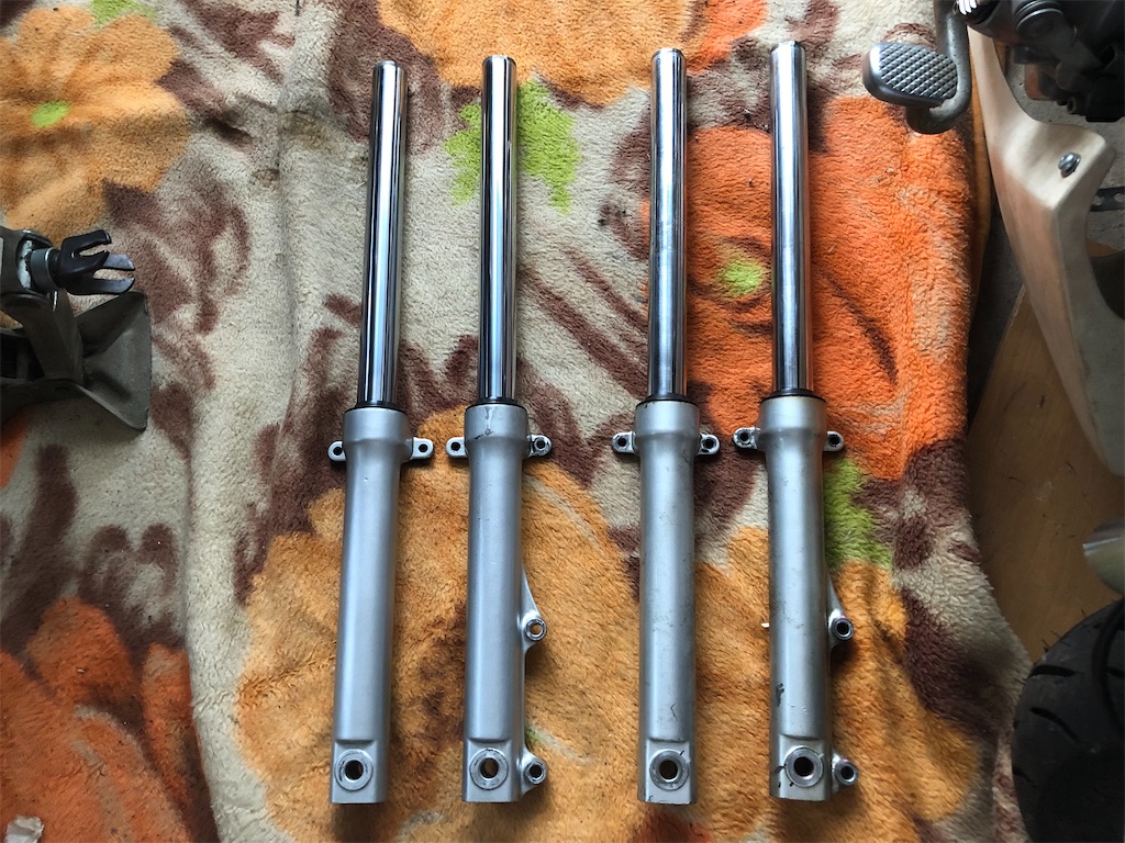 モンキーR フロントフォーク整備③ - バイクのある景色