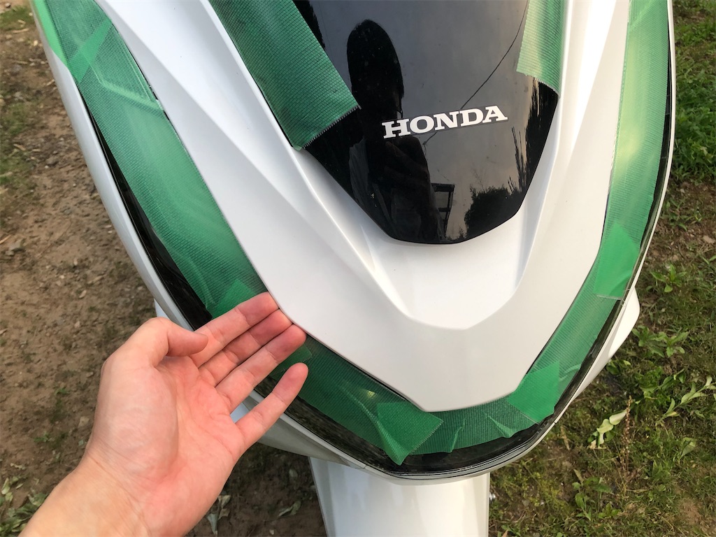PCX 純正ボディマウントシールド取付け - バイクのある景色 PCX 純正ボディマウントシールド取付け - バイクのある景色