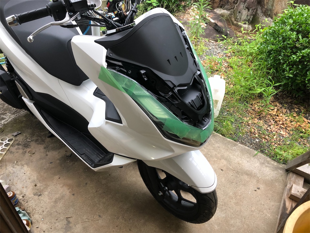 PCX R-spaceロングスクリーン - バイクのある景色