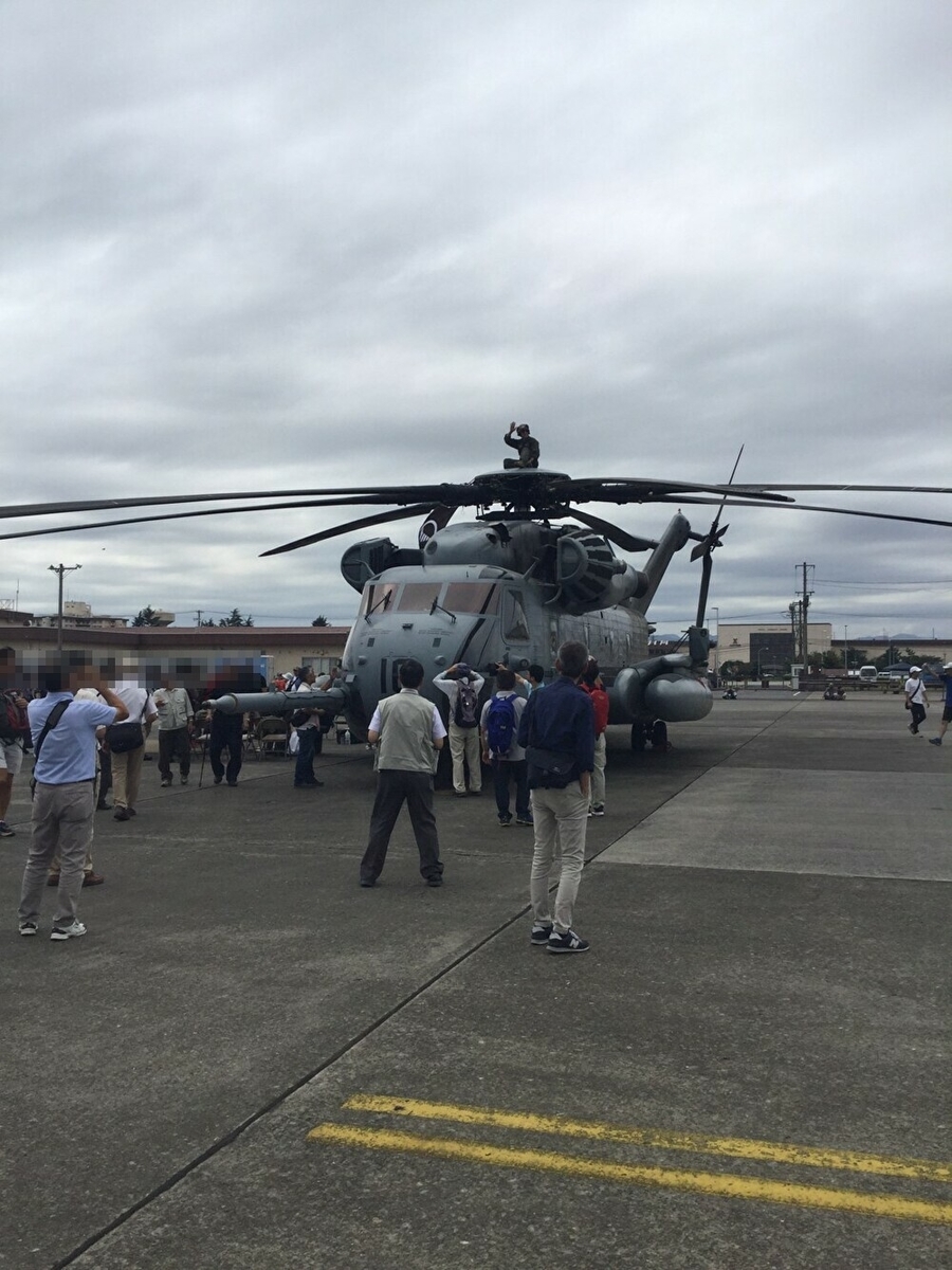 横田基地に潜入 日米友好祭で食べたアメリカっぽい食べ物 とオスプレイ ニッチでごめんね