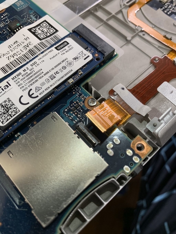 ケーブル外す(下)