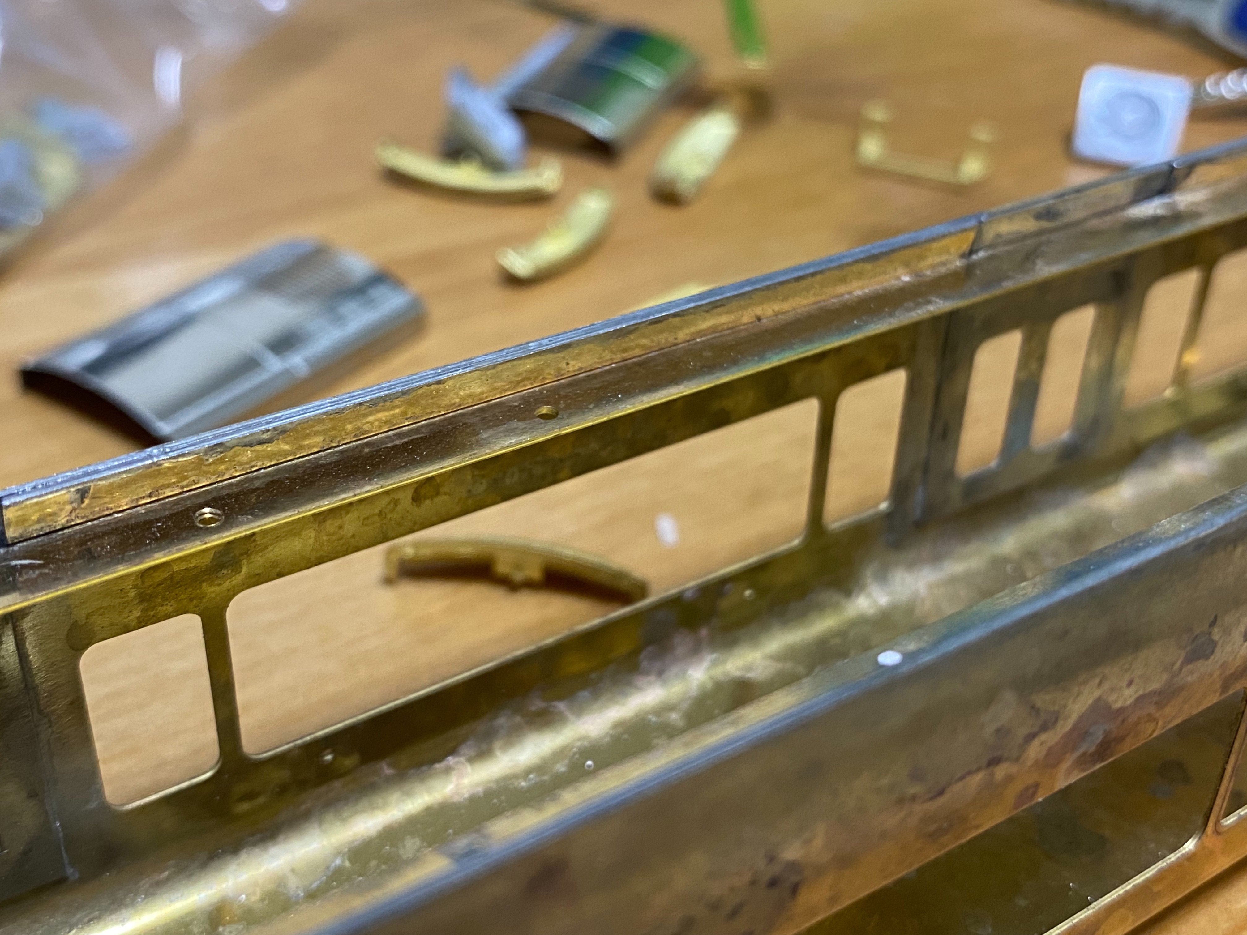 16番 Tabuchi Train Models 221系 更新Wパンタ車キットを作る①