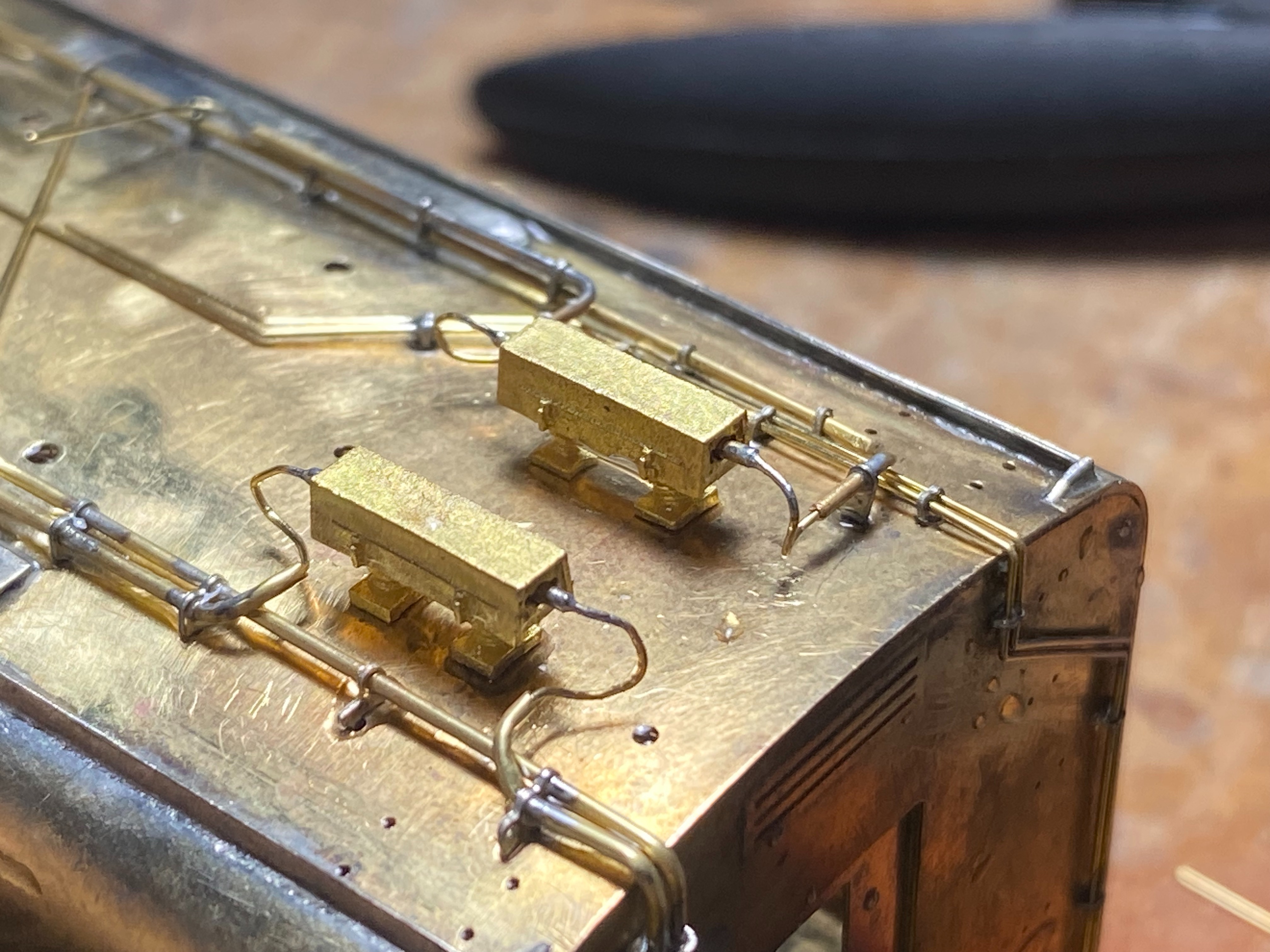 16番 Tabuchi Train Models 221系 更新Wパンタ車キットを作る②