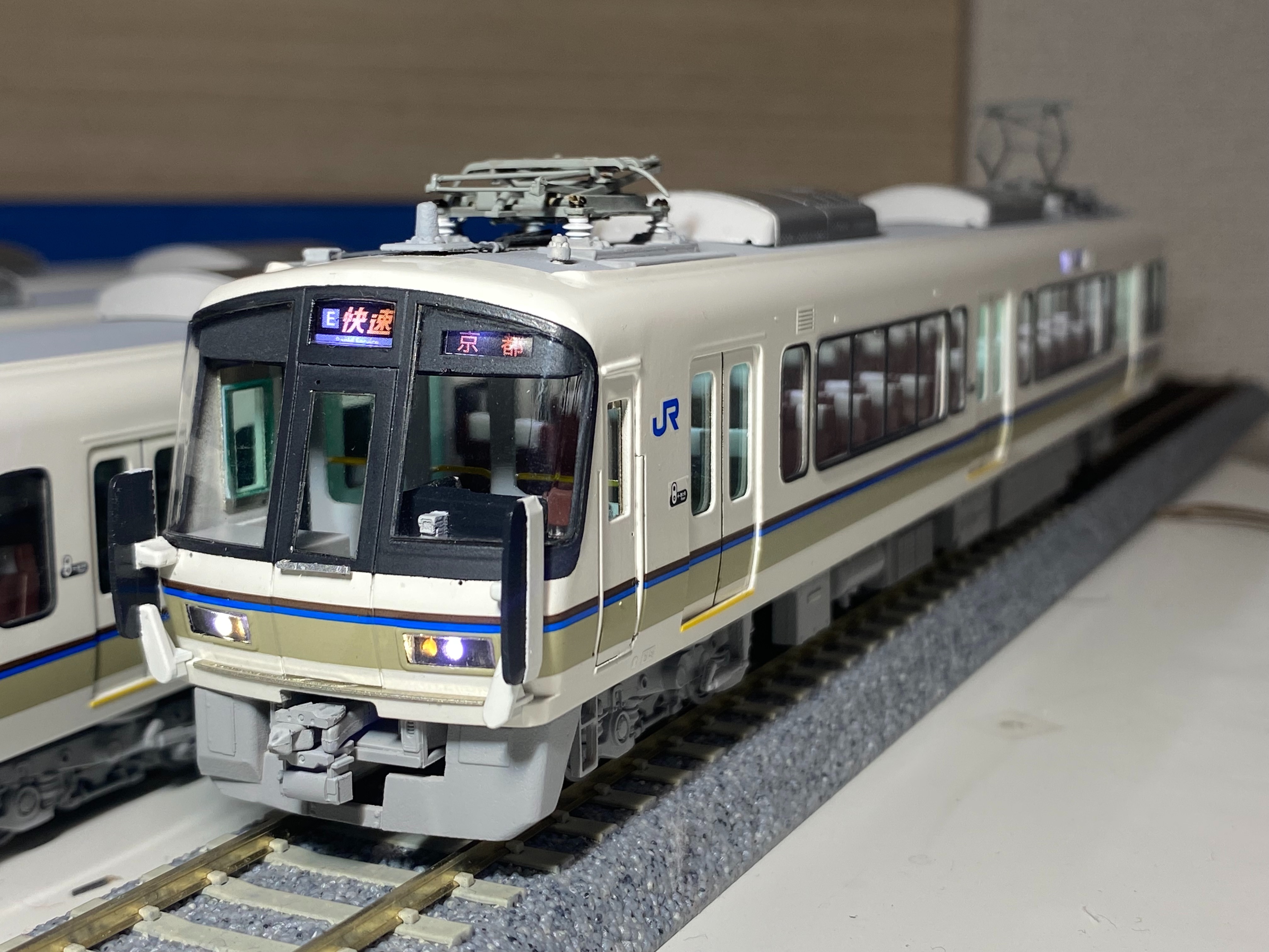 16番 Tabuchi Train Models 221系 更新Wパンタ車キット 完成編 - 逢田