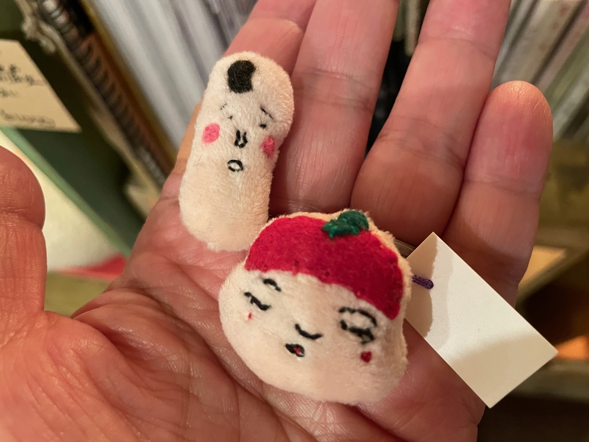 手のひらのブローチ - ニヒル牛・石川ある紹介日誌