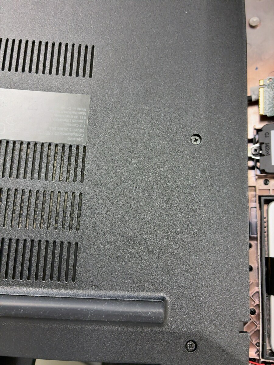 ThinkPad E595にWindows11 24H2をクリーンインストール - over the rainbow